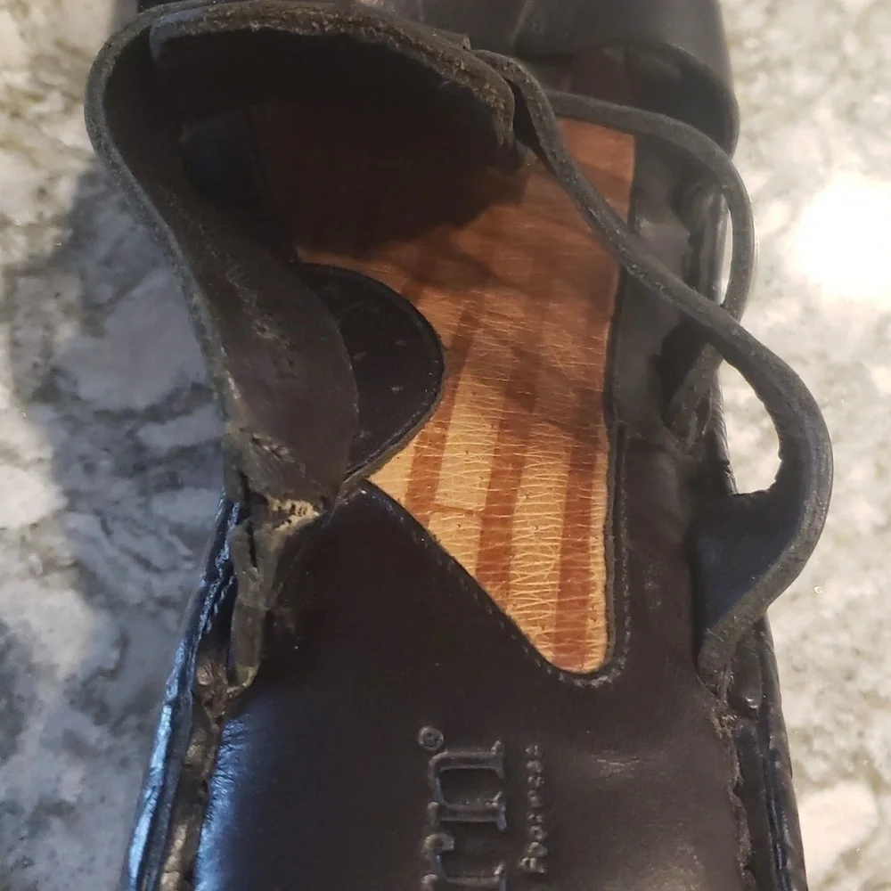 Born Black leather Wedge slide sandal
